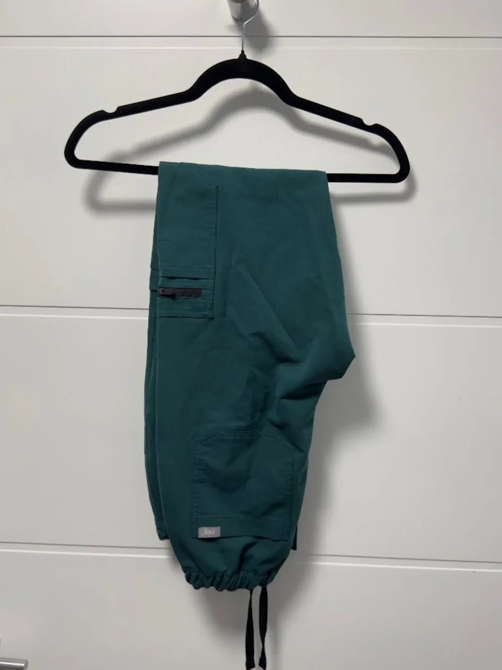 Forest Green Figs Scrub Set (Top + Pants)
